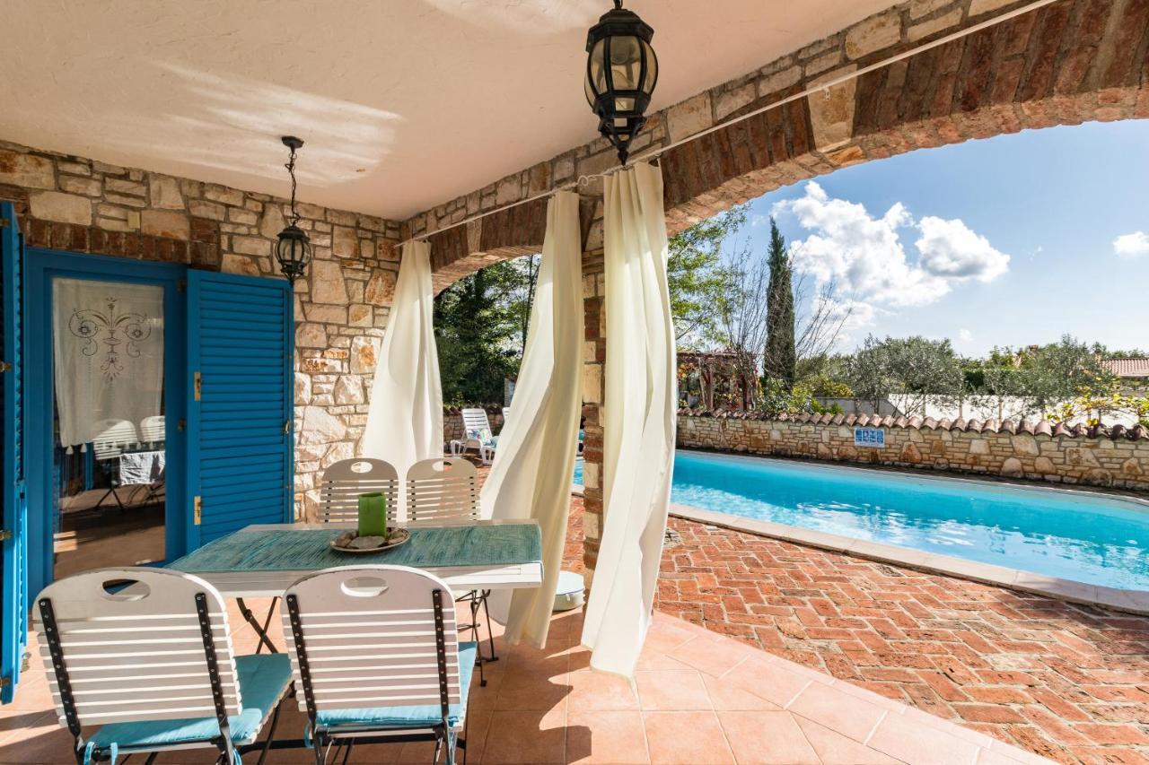 Villa-Johanna Kaštelir Exterior foto